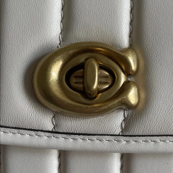 Coach Madison Cream Quilted leather Bag purse LIKE NEW w/dust bag $495 retail - Picture 3 of 16